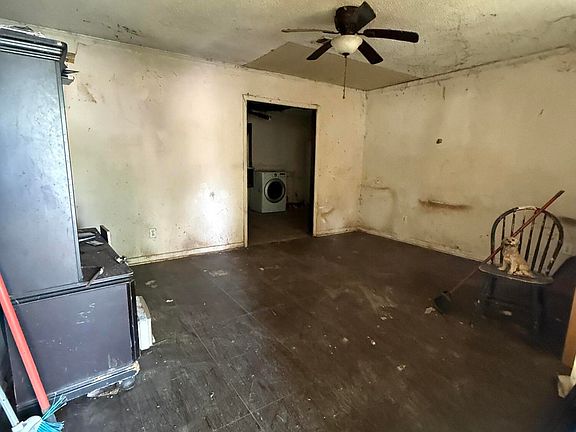 2nd image of 487 Ginger Dr