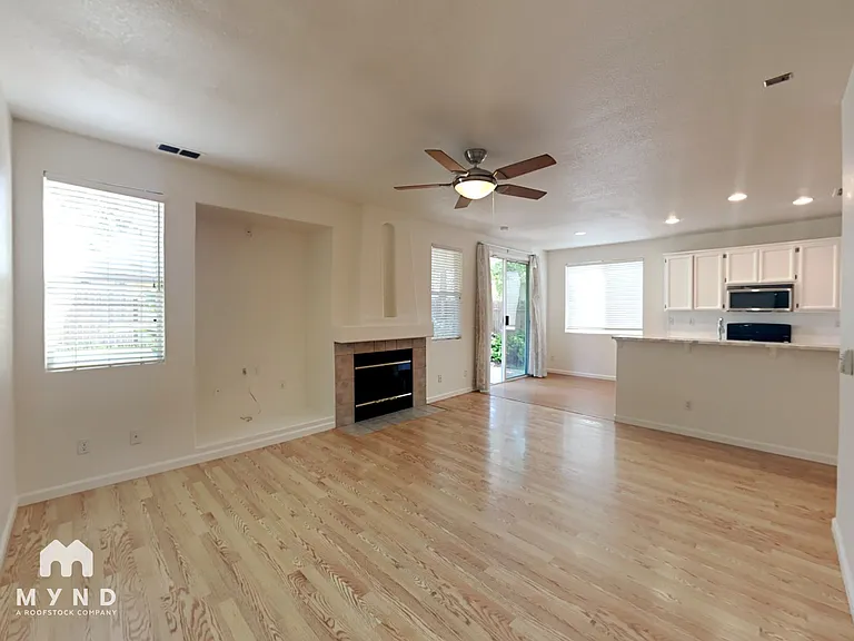 2742 Chateau Montelena Way — Photo 8