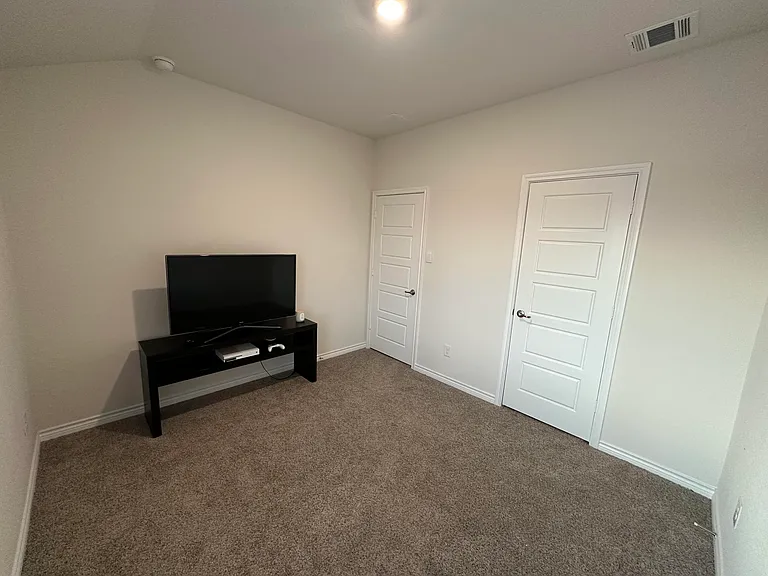 809 Lone Rock Dr — Photo 5