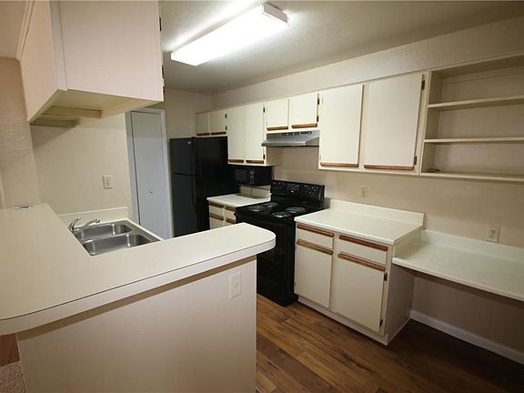 4th image of 5540 Devonbriar Way APT H201