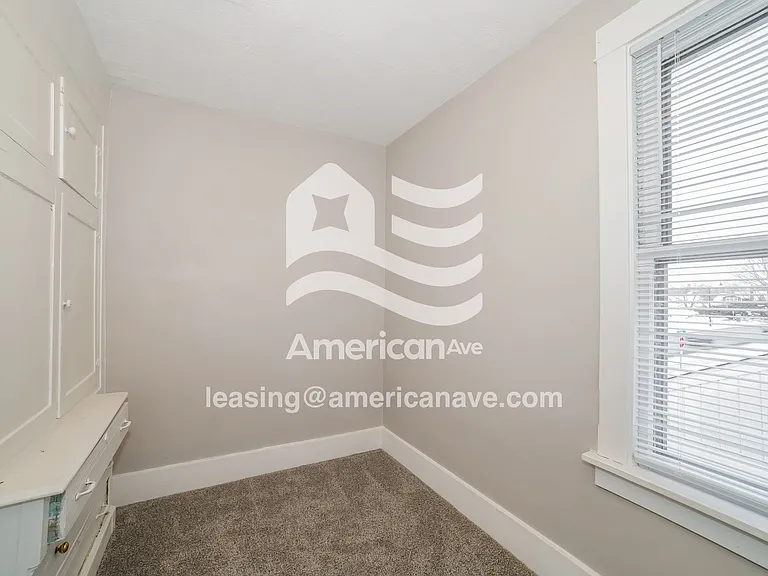 1649207_009_wm_-_bedroom_13490173.jpg