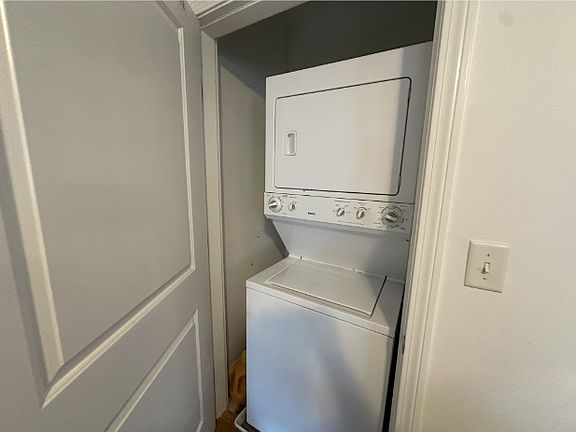 5th image of 1798 Beacon St #3D