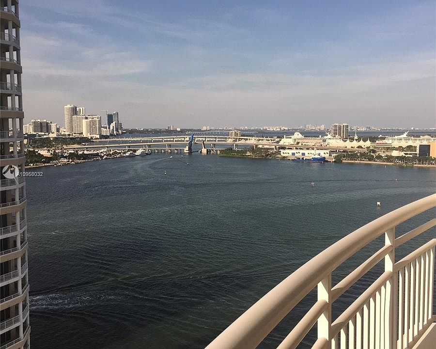 1st image of 808 Brickell Key Dr APT 2005