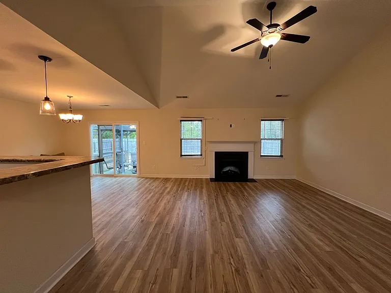 310 Landon Ln — Photo 40