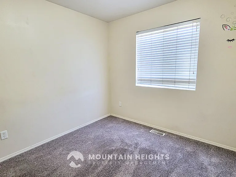 1953 W Black Angus Dr — Photo 17