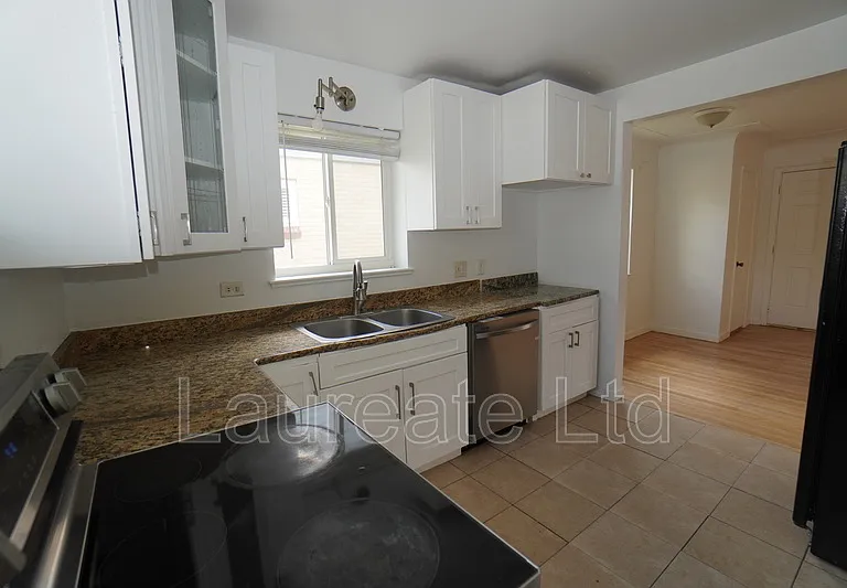3630 Holly St — Photo 5
