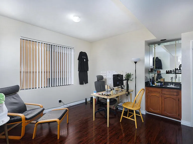 2022 S Bentley Ave #202 — Photo 7