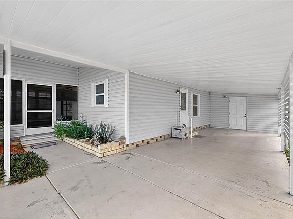 3rd image of 3904 WILLIAM HUME DRIVE