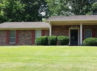 1202 Queensgate Dr, Tupelo, MS 38801
