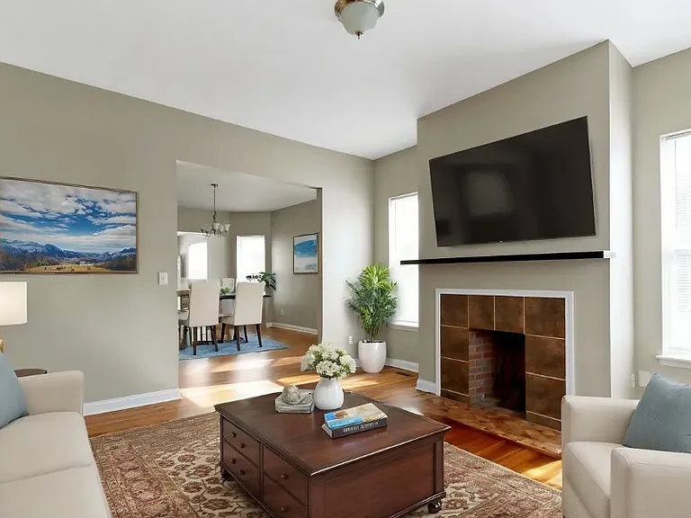 2605 Carrollton Ave — Photo 4