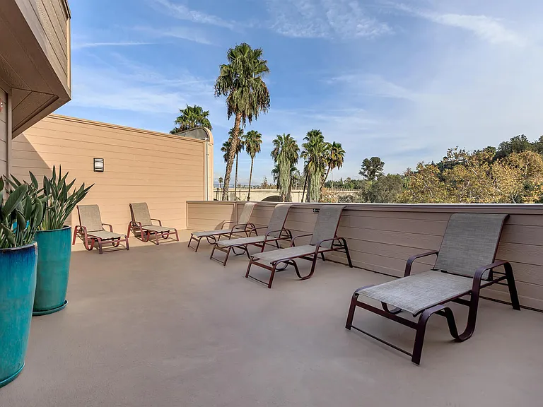 Sundeck
