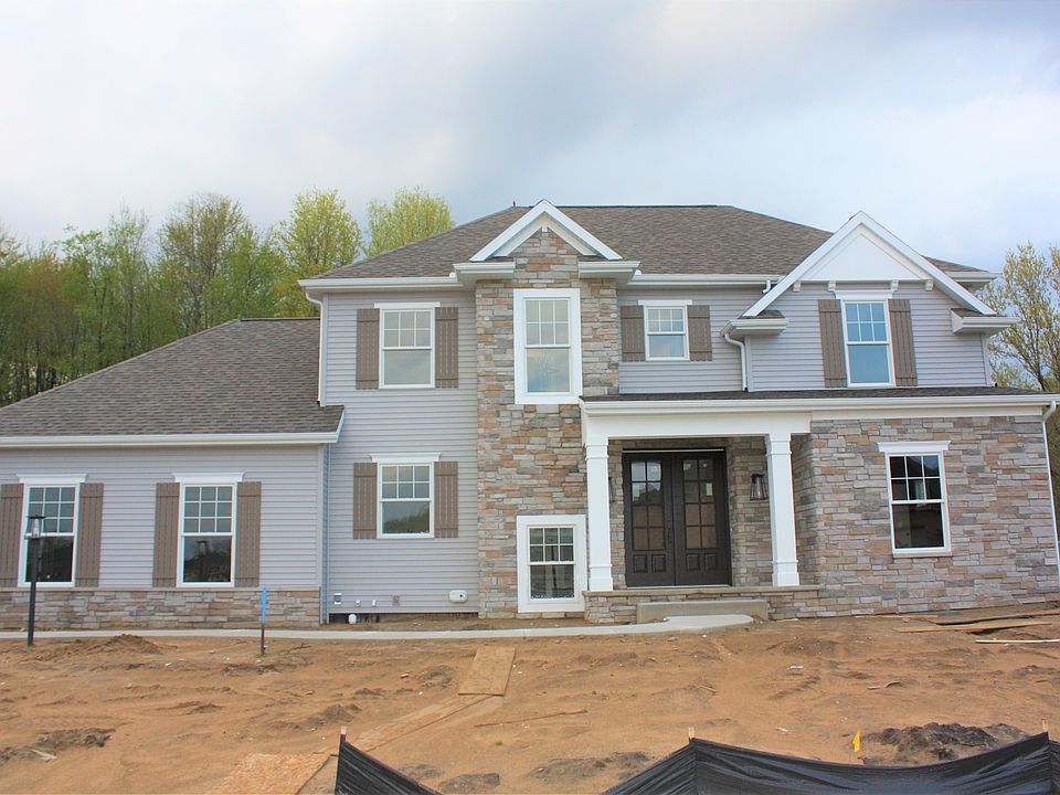 1st image of 18275 Forest Glade Dr