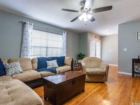 3rd image of 10412 NW 146th Pl