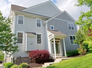 1212 Hawthorn Way, New Windsor, NY 12553