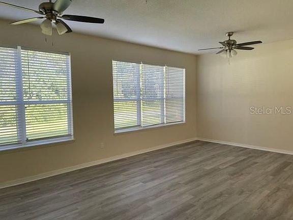 3rd image of 221 Magnolia Park Trl