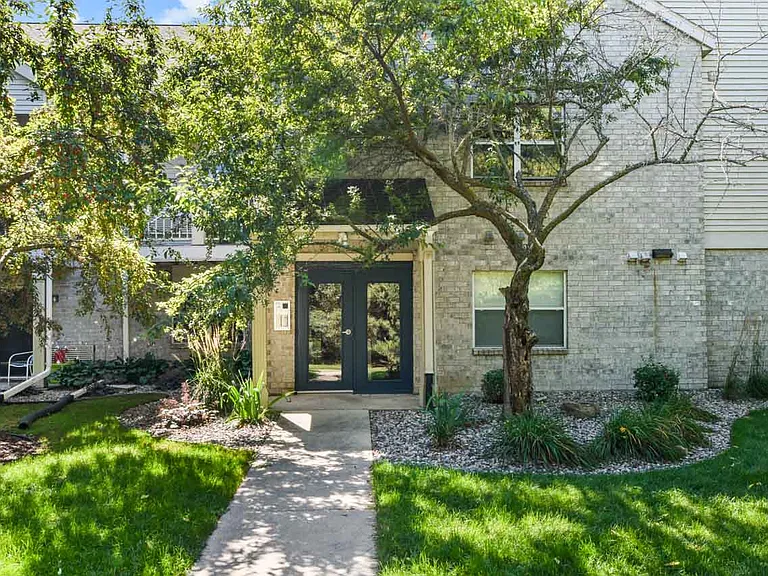 5311 S Ridge Way — Photo 3