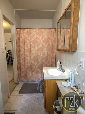 Rented by Realty 2000 Corp | media 29