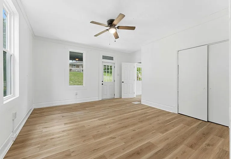 212 Dunkard Ave — Photo 6