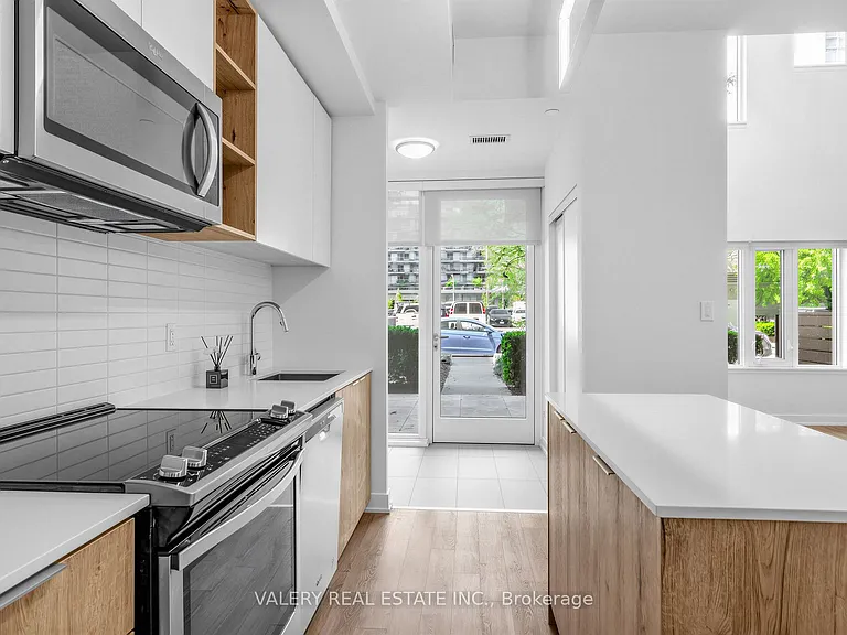 39 Niagara St #125 — Photo 4