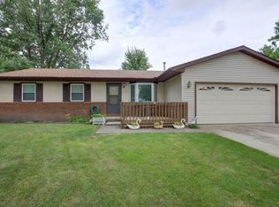 1909 Stratford Ct, Champaign, IL
