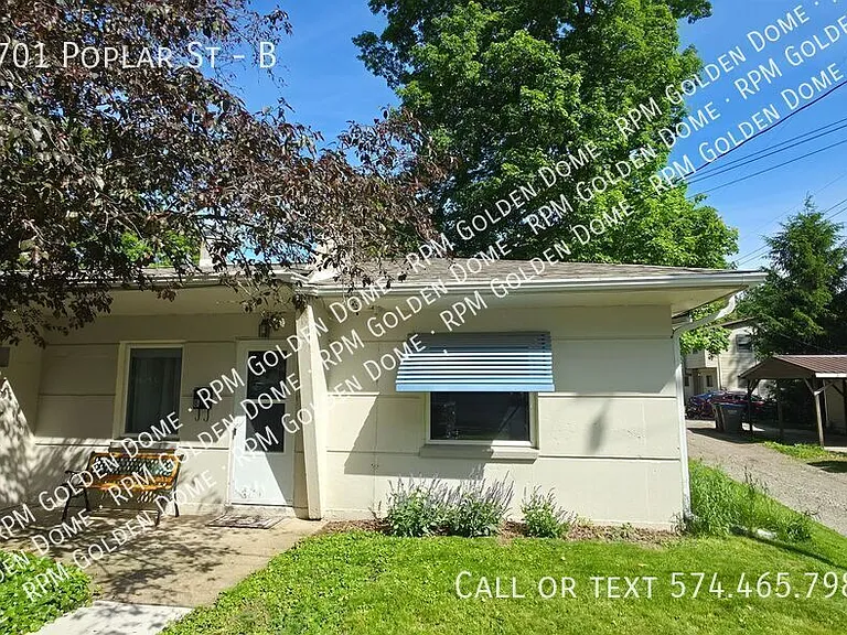 1701 Poplar St #B — Photo 1