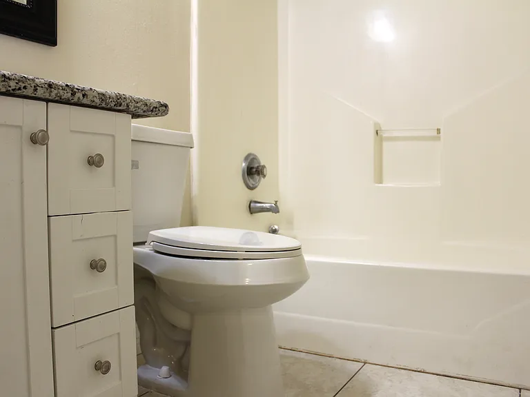 16014 Clayton Green Dr — Photo 12