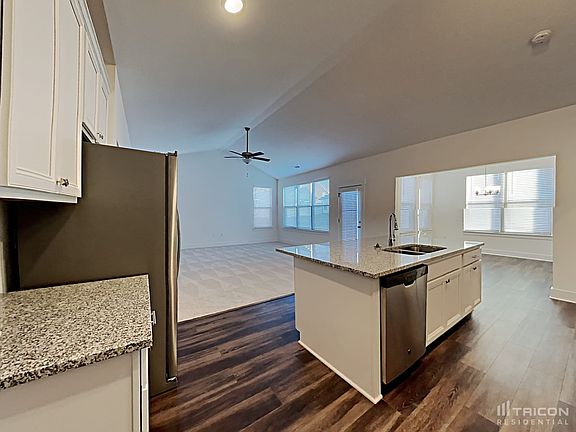 5th image of 2421 Murano Dr