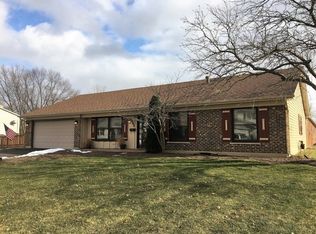 627 Surryse Rd, Lake Zurich, IL 60047