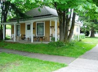 645 8th St, Springfield, OR 97477