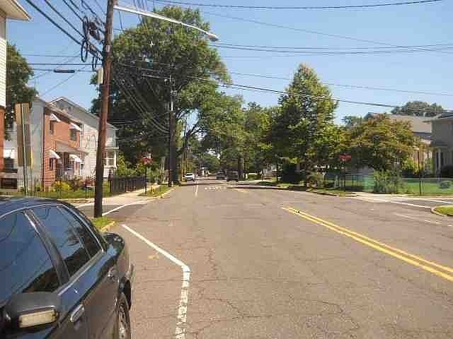 Exterior Neighborhood (street photo)