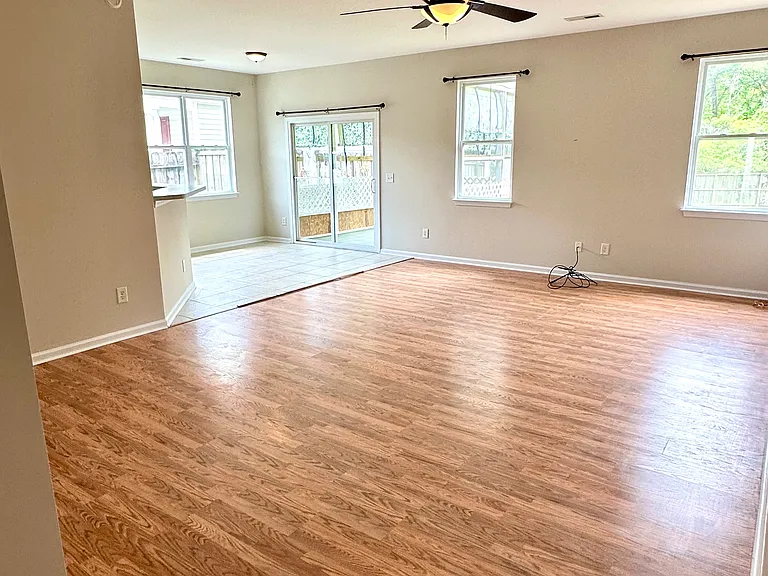 313 Coralstone Ct — Photo 7