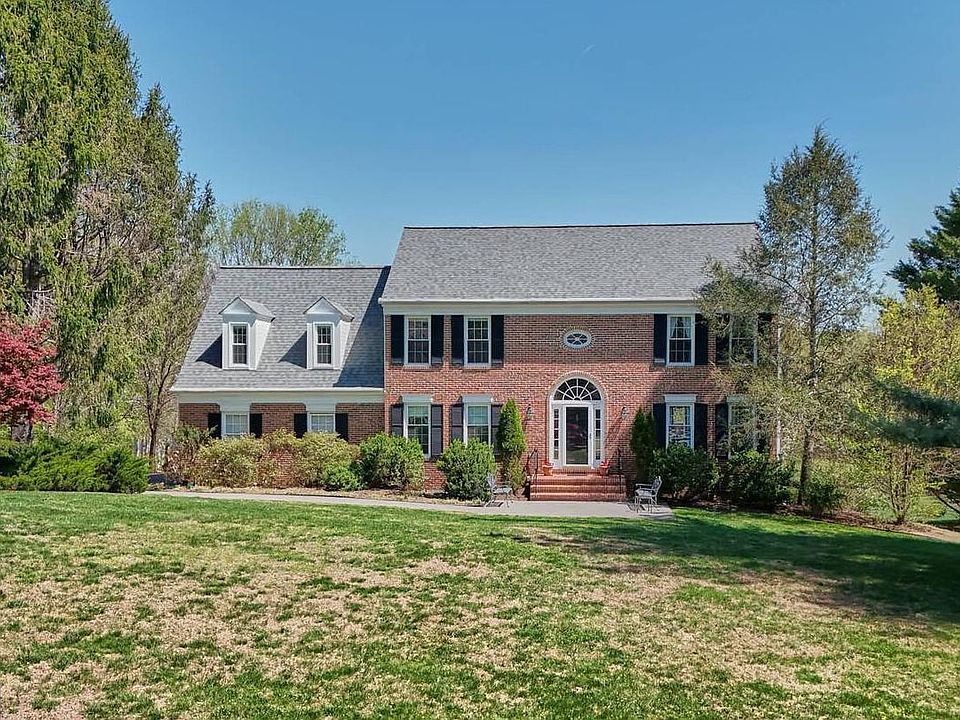 1st image of 2825 Berryland Dr