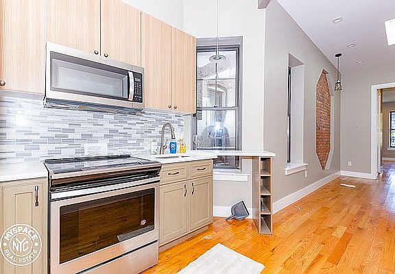 3rd image of 243 Hart St #4M