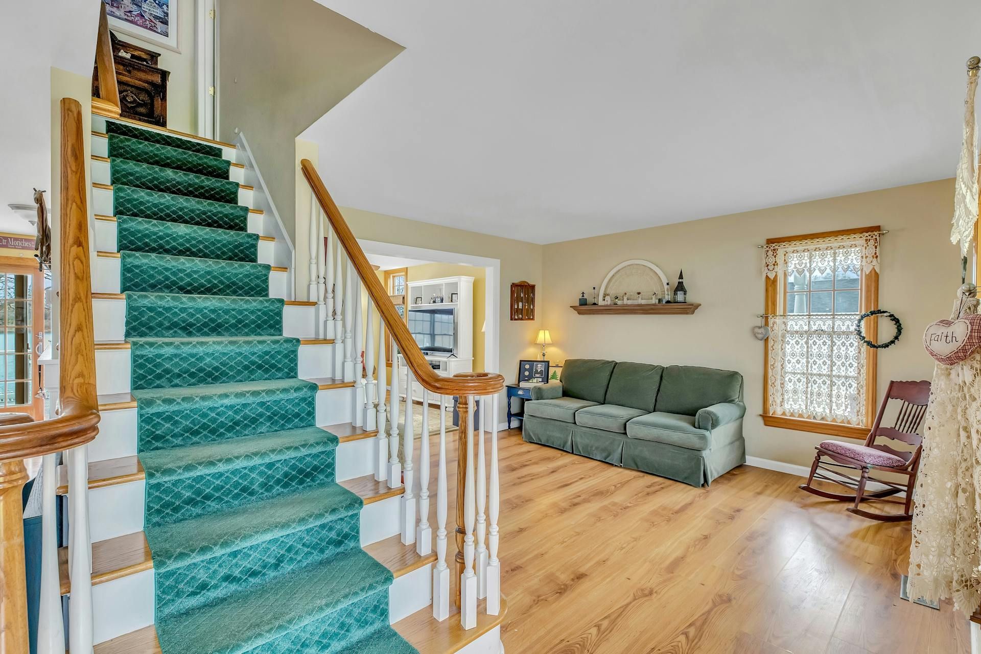 137 Hewitt Blvd, Center Moriches, NY 11934 | Out East