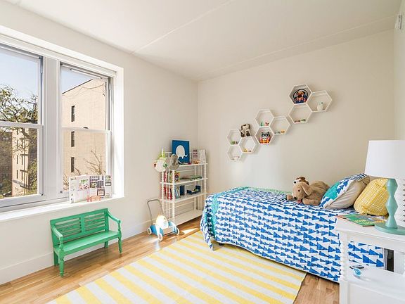 5th image of 310 Clarkson Ave APT 809