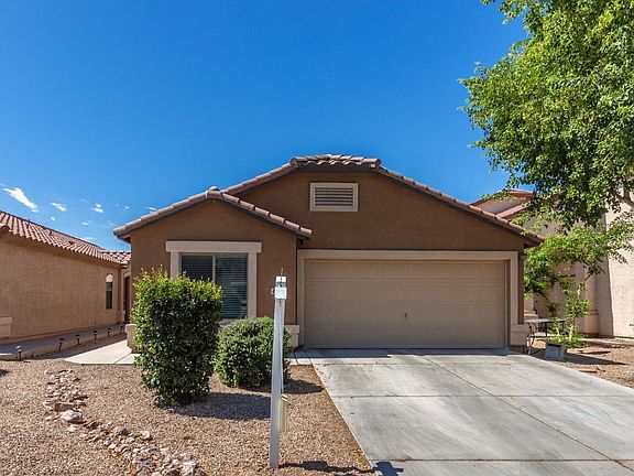 2nd image of 40011 W Thornberry Ln