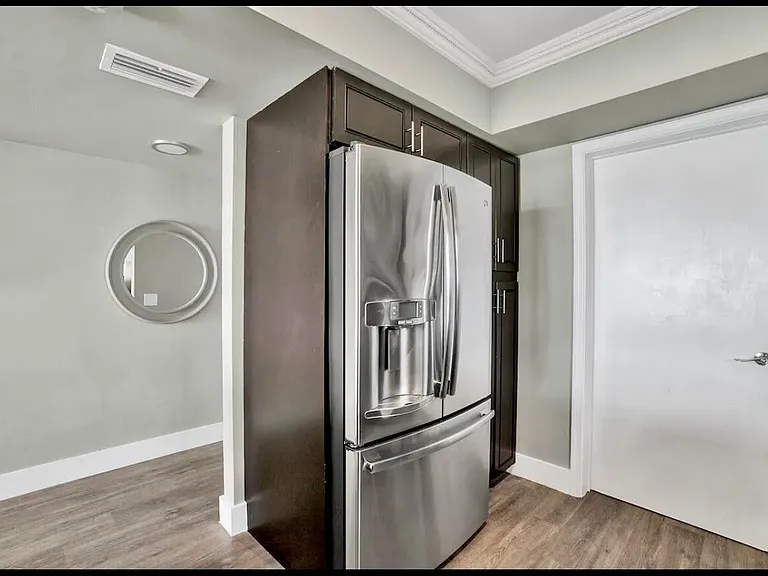 300 Croton Ave #102 — Photo 8