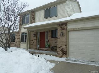 24730 Sarah Flynn Dr, Novi, MI