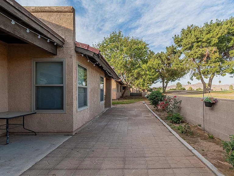 10637 S Calle Raquel — Photo 26