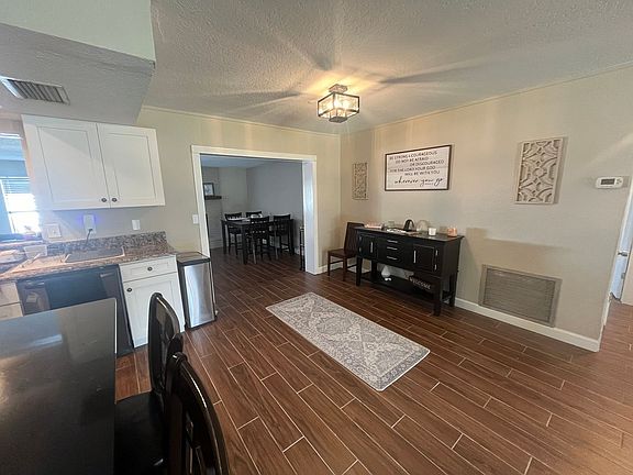 4th image of 5119 Ferncrest Dr