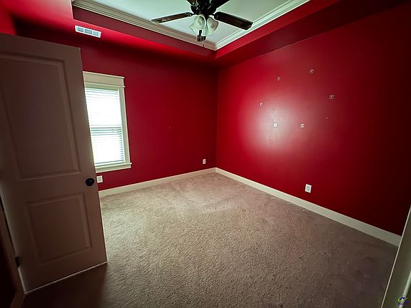 5th image of 117 Waters Edge Ct