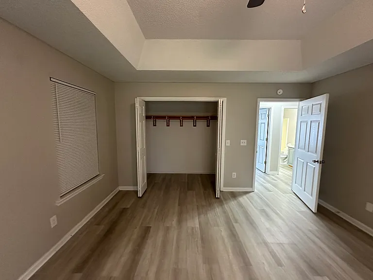 917 Summer Dr — Photo 13