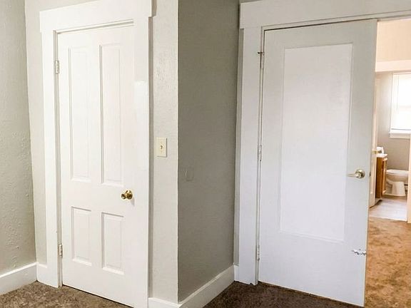 3rd image of 908 E Main St Unit 2