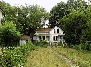 628 Buffinton St, Fall River, MA 02721