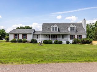 8 Circle Dr, Berwick, PA 18603