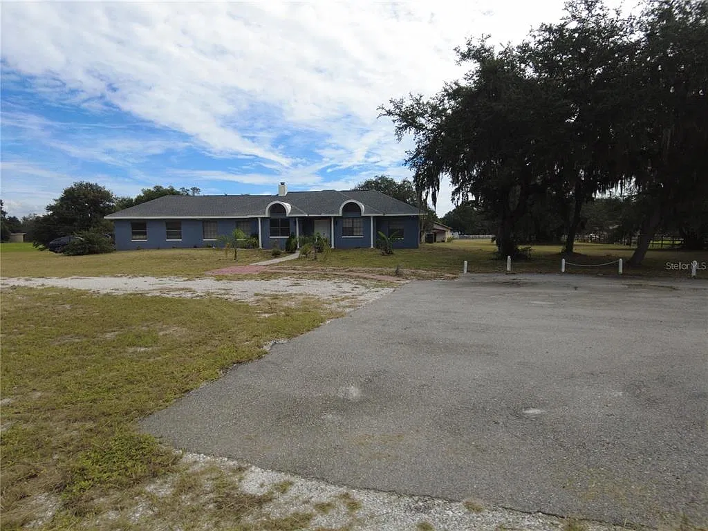 4 bed, 3.0 bath, 2485 sqft, $3,500 — Photo 4