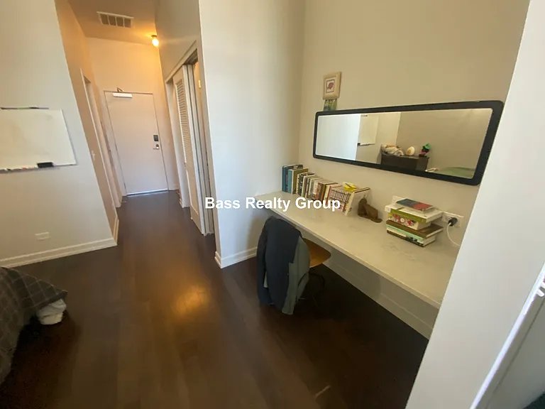 5021 N Kenmore Ave #204 — Photo 11