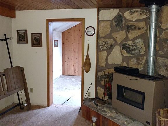 3rd image of W3615 E Elmwood Dr