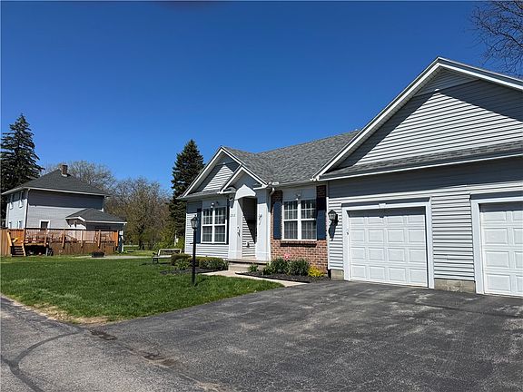2nd image of 202 Twin Pines Ct