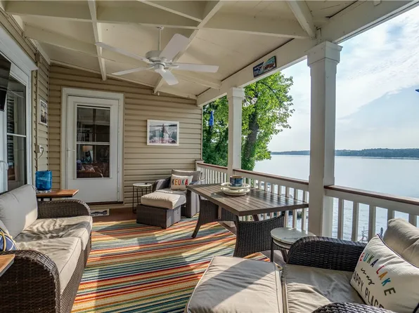 2619 W Lake Rd, Penn Yan, NY 14527